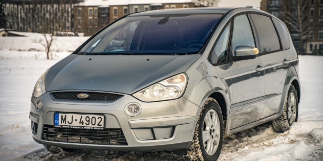 FORD S-MAX