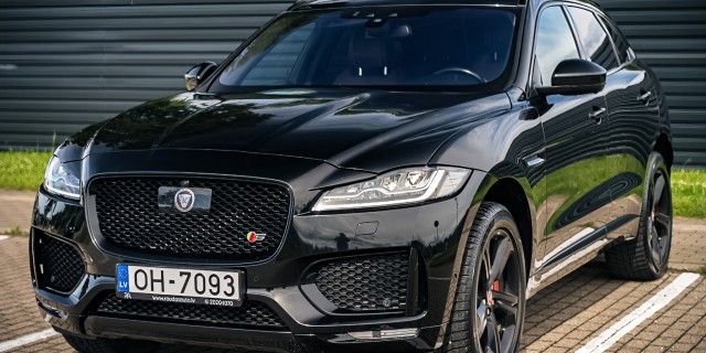 JAGUAR F-PACE