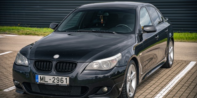 BMW 530