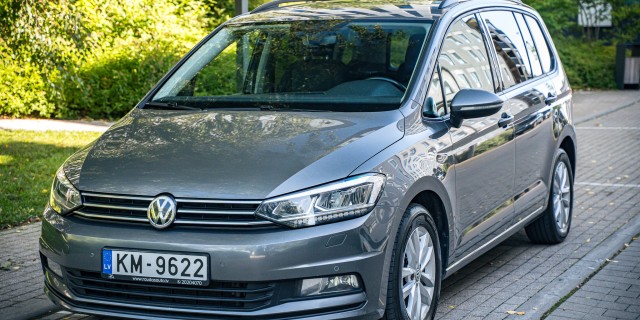 VOLKSWAGEN TOURAN