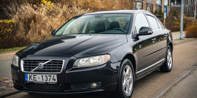 VOLVO S80