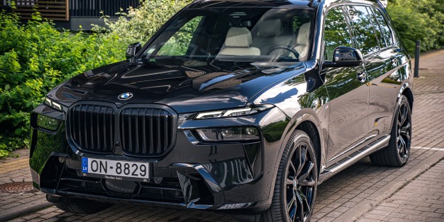 BMW X7