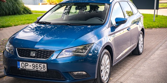 SEAT LEON