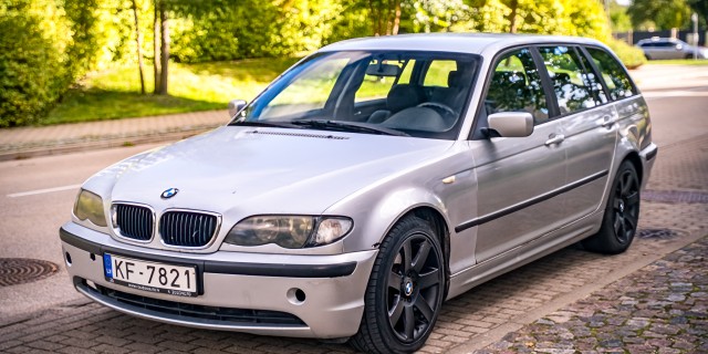 BMW 320