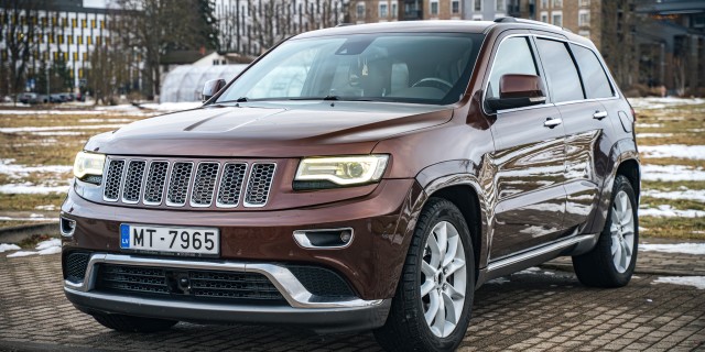 JEEP GRAND CHEROKEE