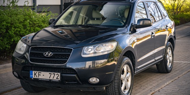 HYUNDAI SANTA FE