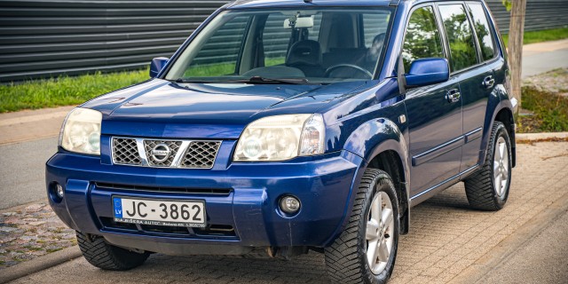 NISSAN X-TRAIL