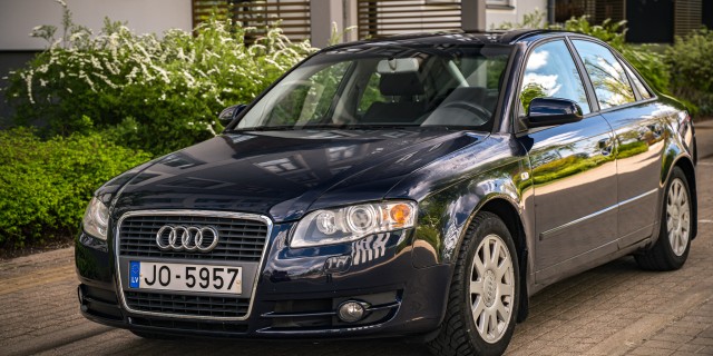 AUDI A4