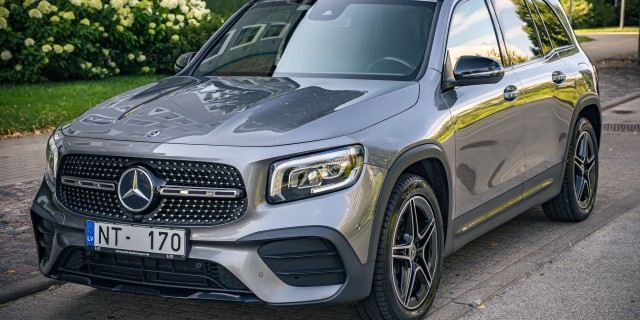 MERCEDES GLB 200