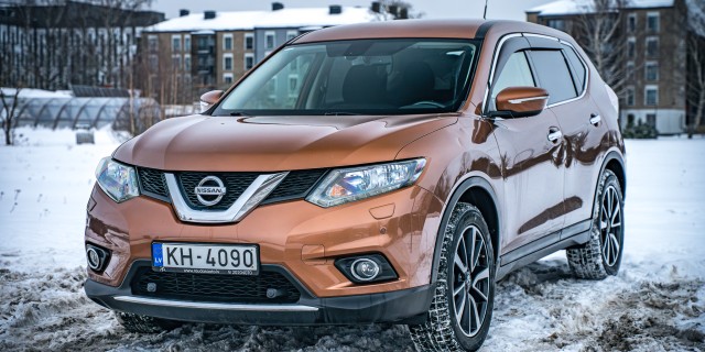 NISSAN X-TRAIL