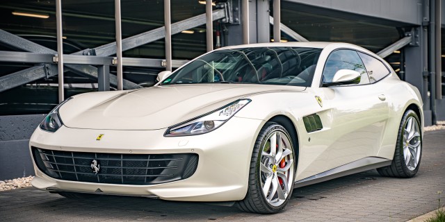 Ferrari GTC4 Lusso