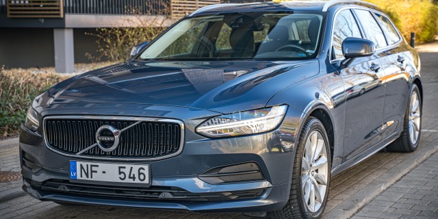 VOLVO V90