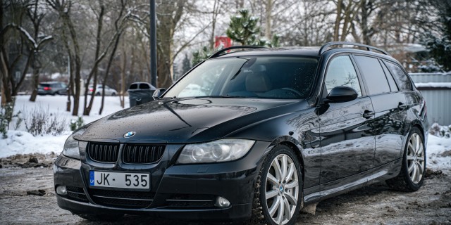 BMW 330