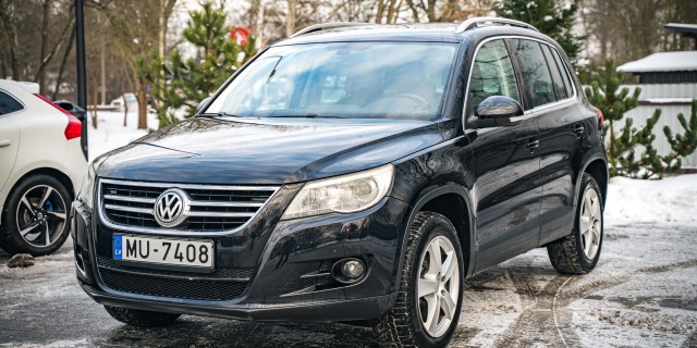 VOLKSWAGEN TIGUAN