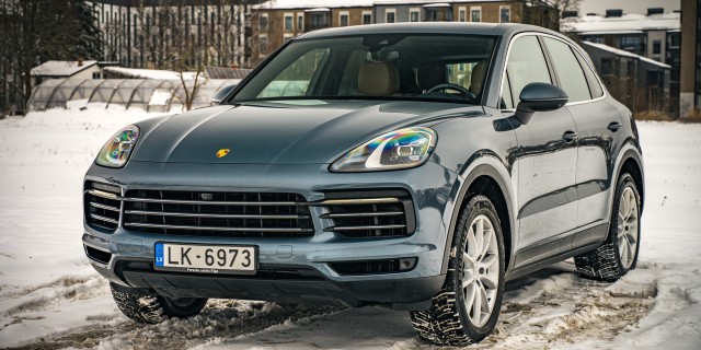 PORSCHE CAYENNE