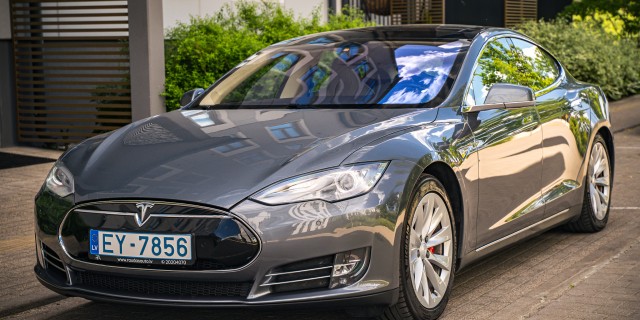 Tesla Model S