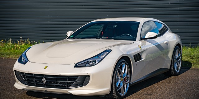 Ferrari GTC4 Lusso