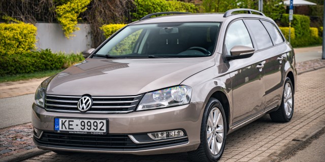 VOLKSWAGEN PASSAT (B7)