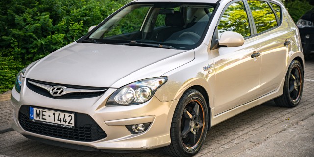 HYUNDAI i30