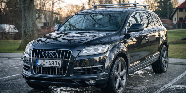 AUDI Q7