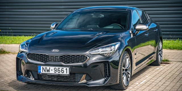 KIA STINGER