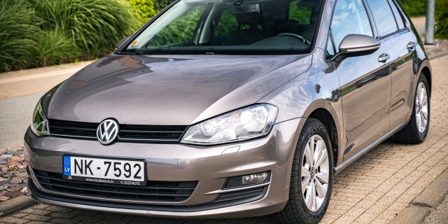 VOLKSWAGEN GOLF 7