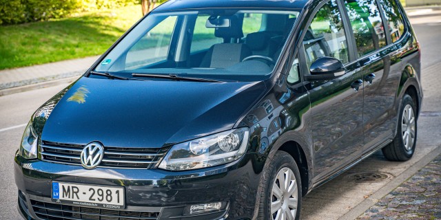 VOLKSWAGEN SHARAN