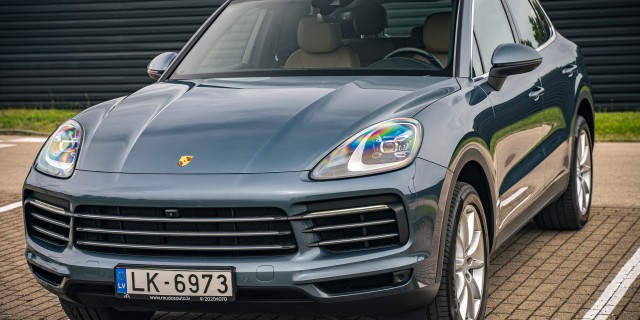 PORSCHE CAYENNE
