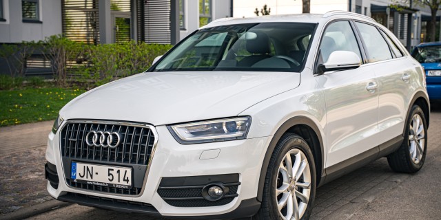 AUDI Q3