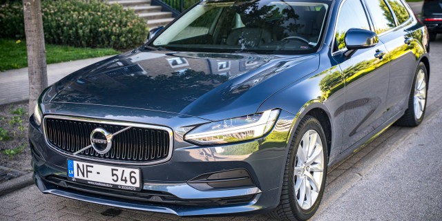 VOLVO V90