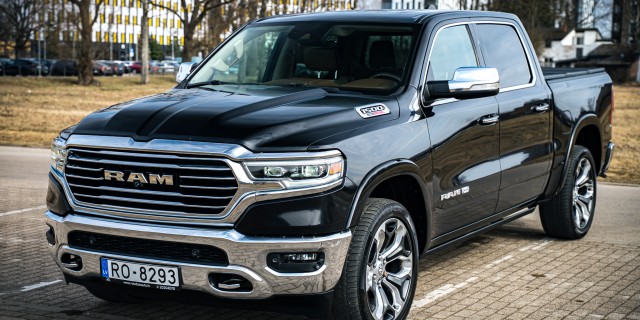 DODGE RAM