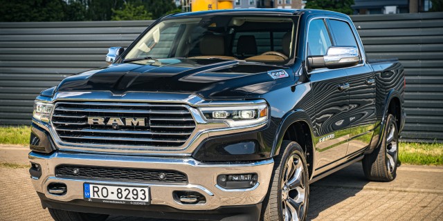 DODGE RAM