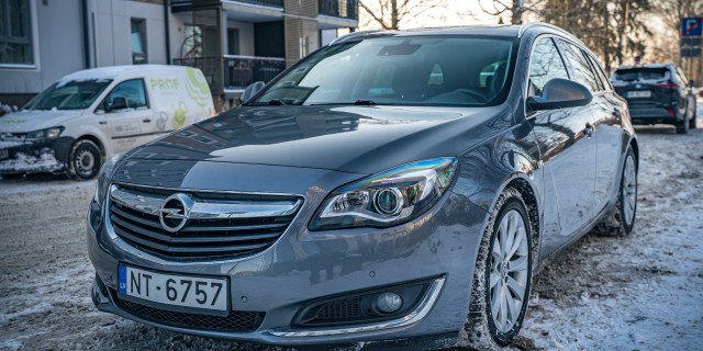 OPEL INSIGNIA