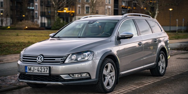 VOLKSWAGEN PASSAT ALLTRACK