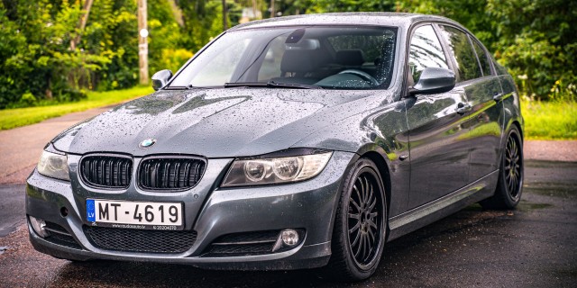 BMW 320