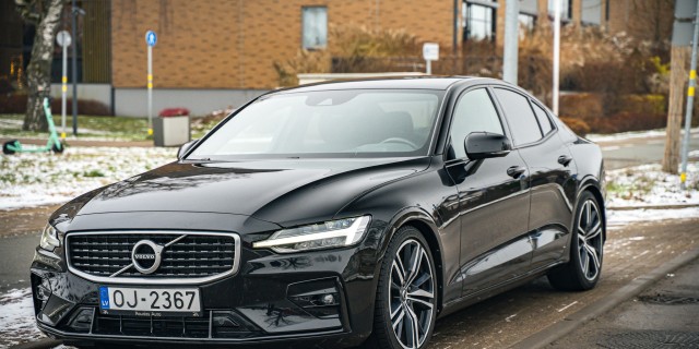 VOLVO S60