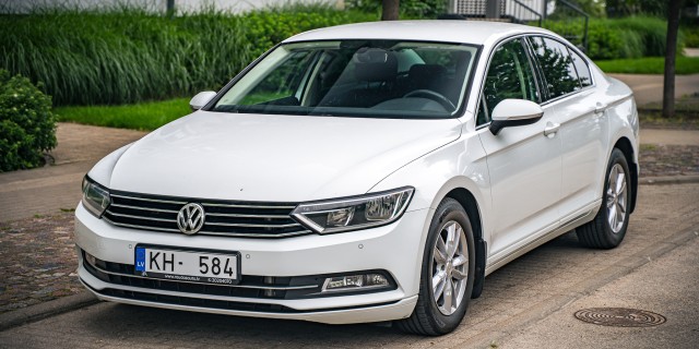 VOLKSWAGEN PASSAT (B8)