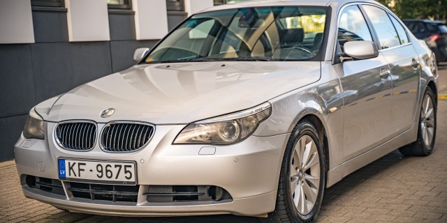 BMW 530