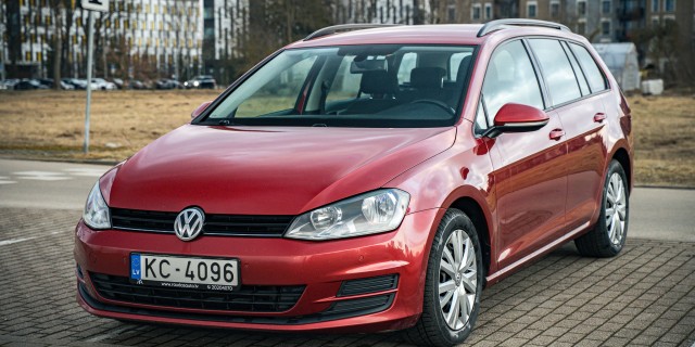 VOLKSWAGEN GOLF 7
