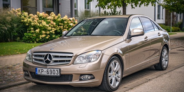 MERCEDES C280