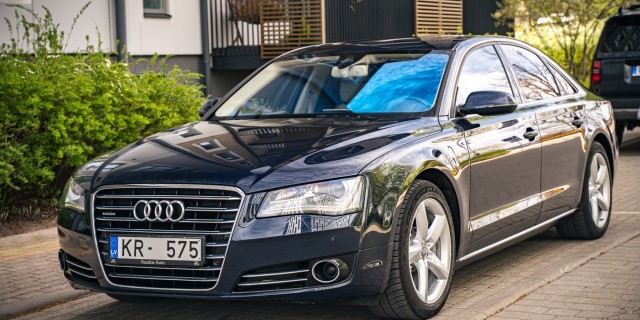 AUDI A8