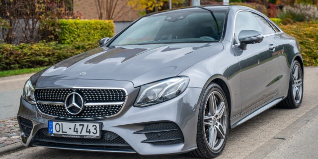 MERCEDES E220