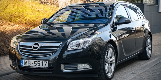 OPEL INSIGNIA