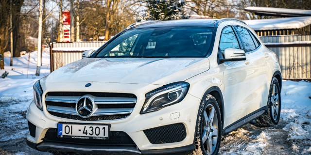 MERCEDES GLA250