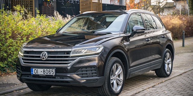 VOLKSWAGEN TOUAREG