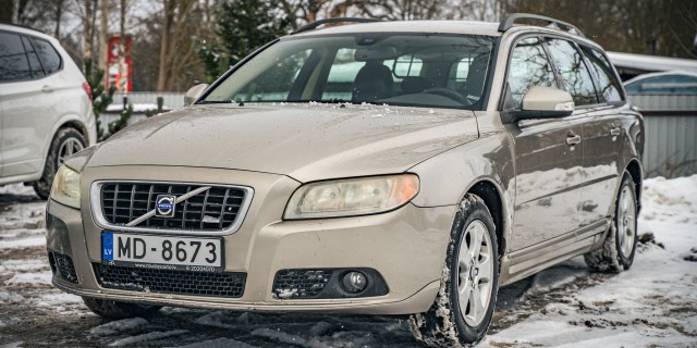 VOLVO V70