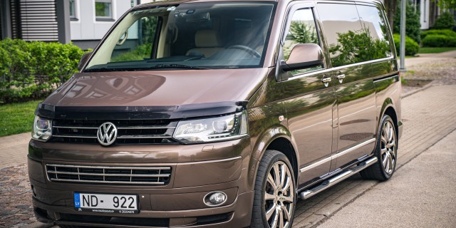 VOLKSWAGEN MULTIVAN
