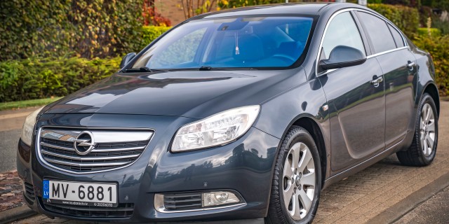 OPEL INSIGNIA